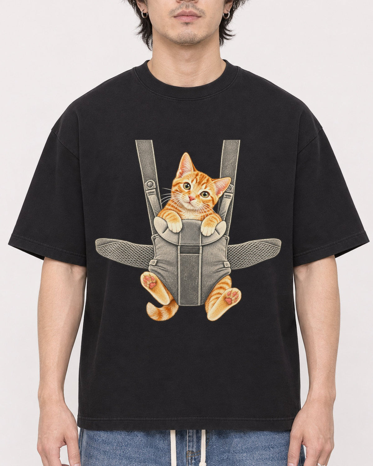 Mockup Boxy Heavyweight Tee Black male close-up 03