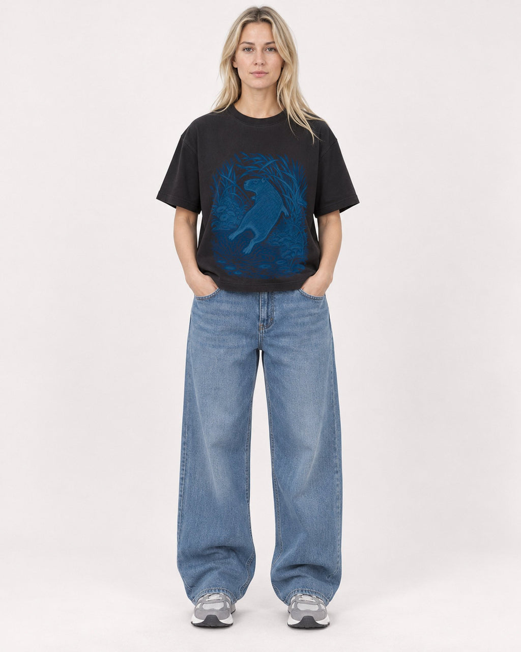 Mockup Boxy Heavyweight Tee Black female full-body 08