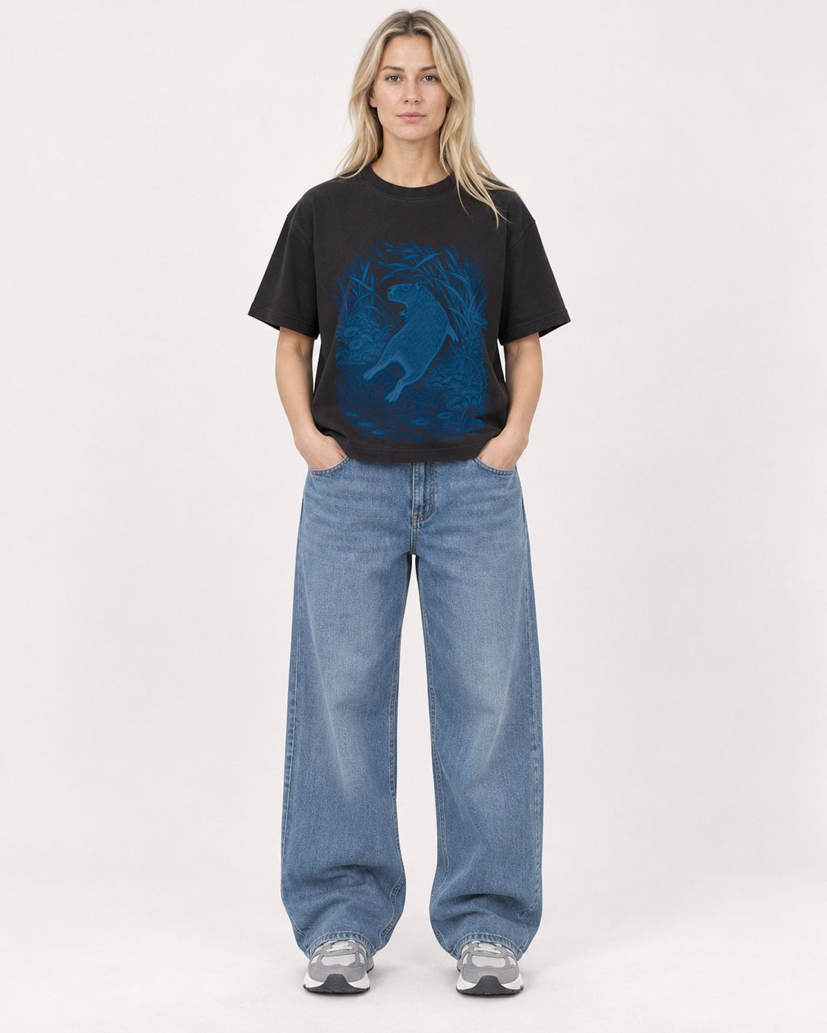 Mockup Boxy Heavyweight Tee Black female full-body 08