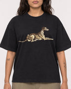 Mockup Boxy Heavyweight Tee Black female close-up 06