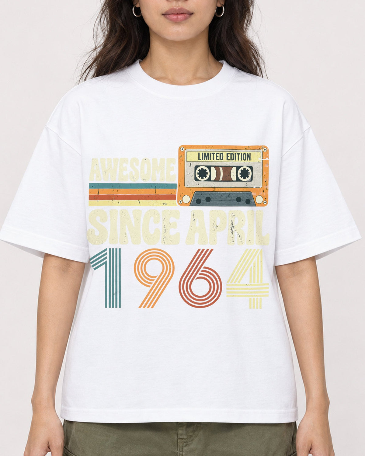 Mockup Boxy Heavyweight Tee White female close-up 02