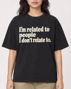 Mockup Boxy Heavyweight Tee Black female close-up 02