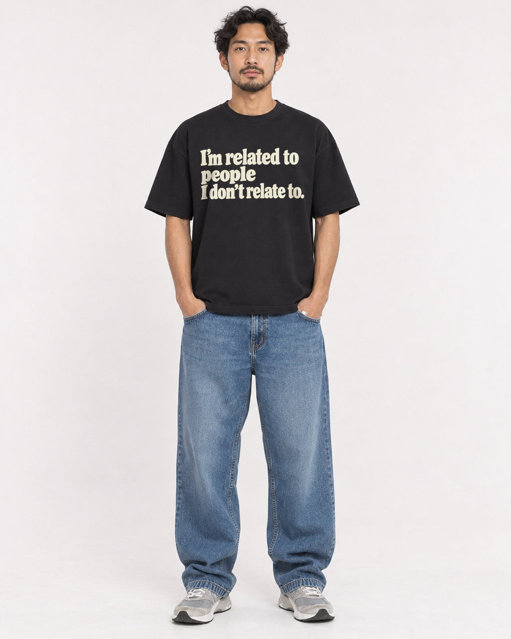 Mockup Boxy Heavyweight Tee Black male full-body 02