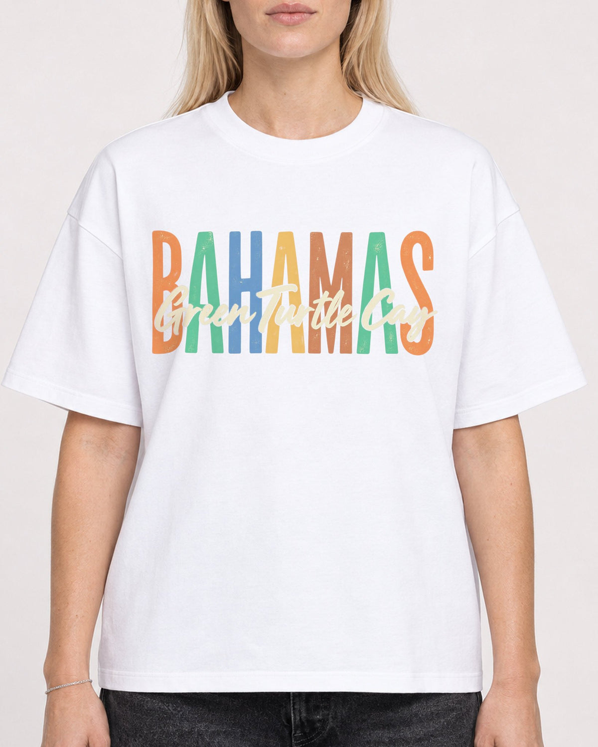 Mockup Boxy Heavyweight Tee White female close-up 08