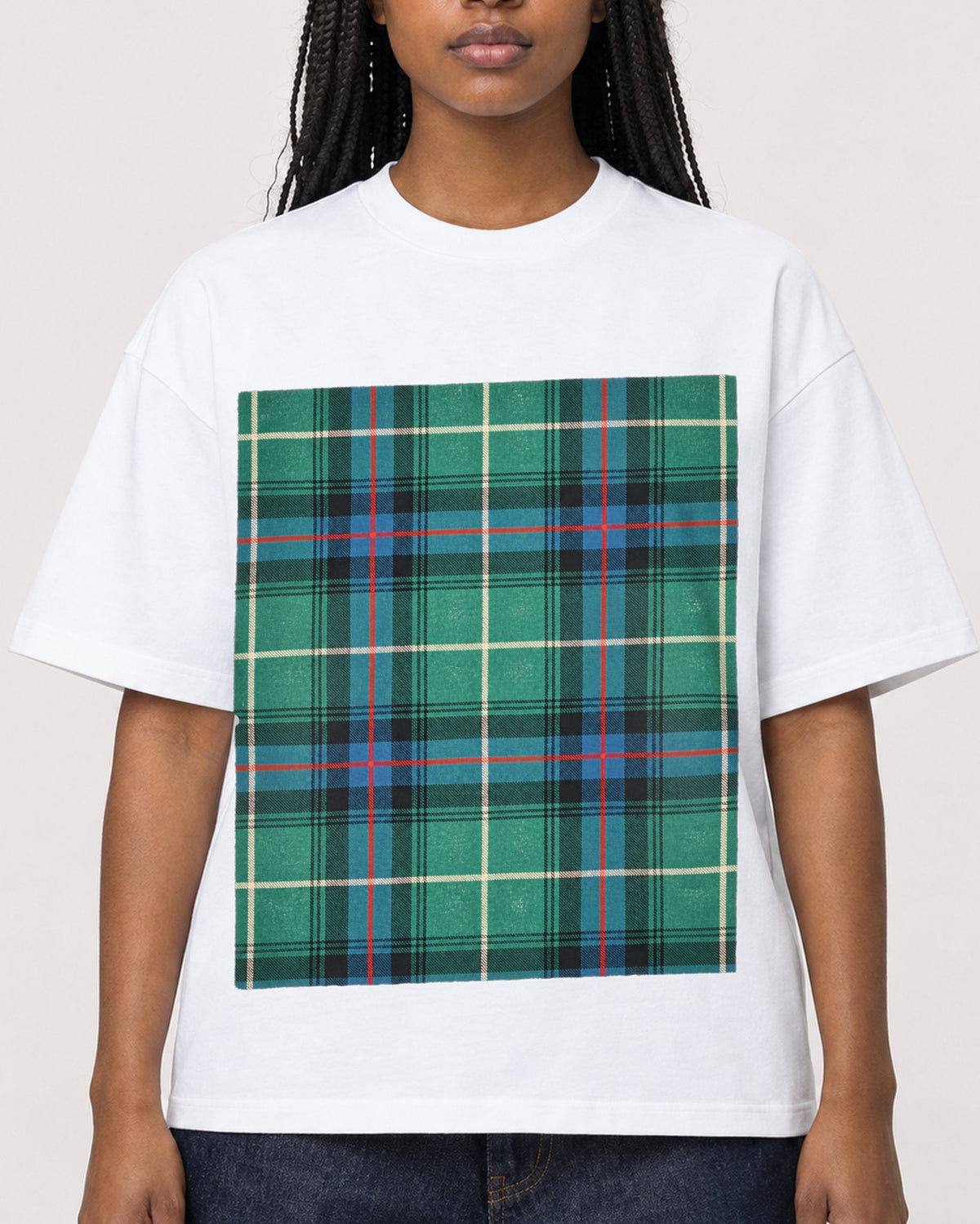Mockup Boxy Heavyweight Tee White female close-up 04
