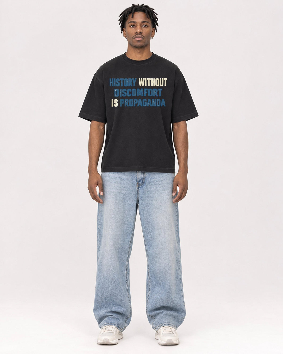Mockup Boxy Heavyweight Tee Black male full-body 05