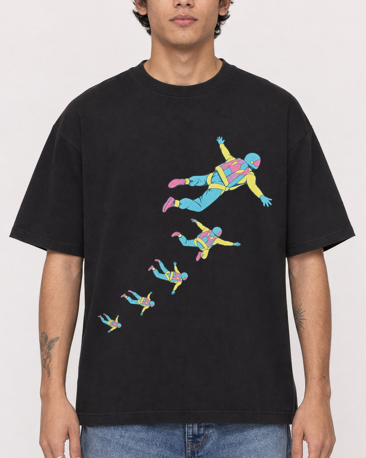 Mockup Boxy Heavyweight Tee Black male close-up 06