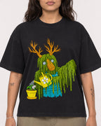 Mockup Boxy Heavyweight Tee Black female close-up 06