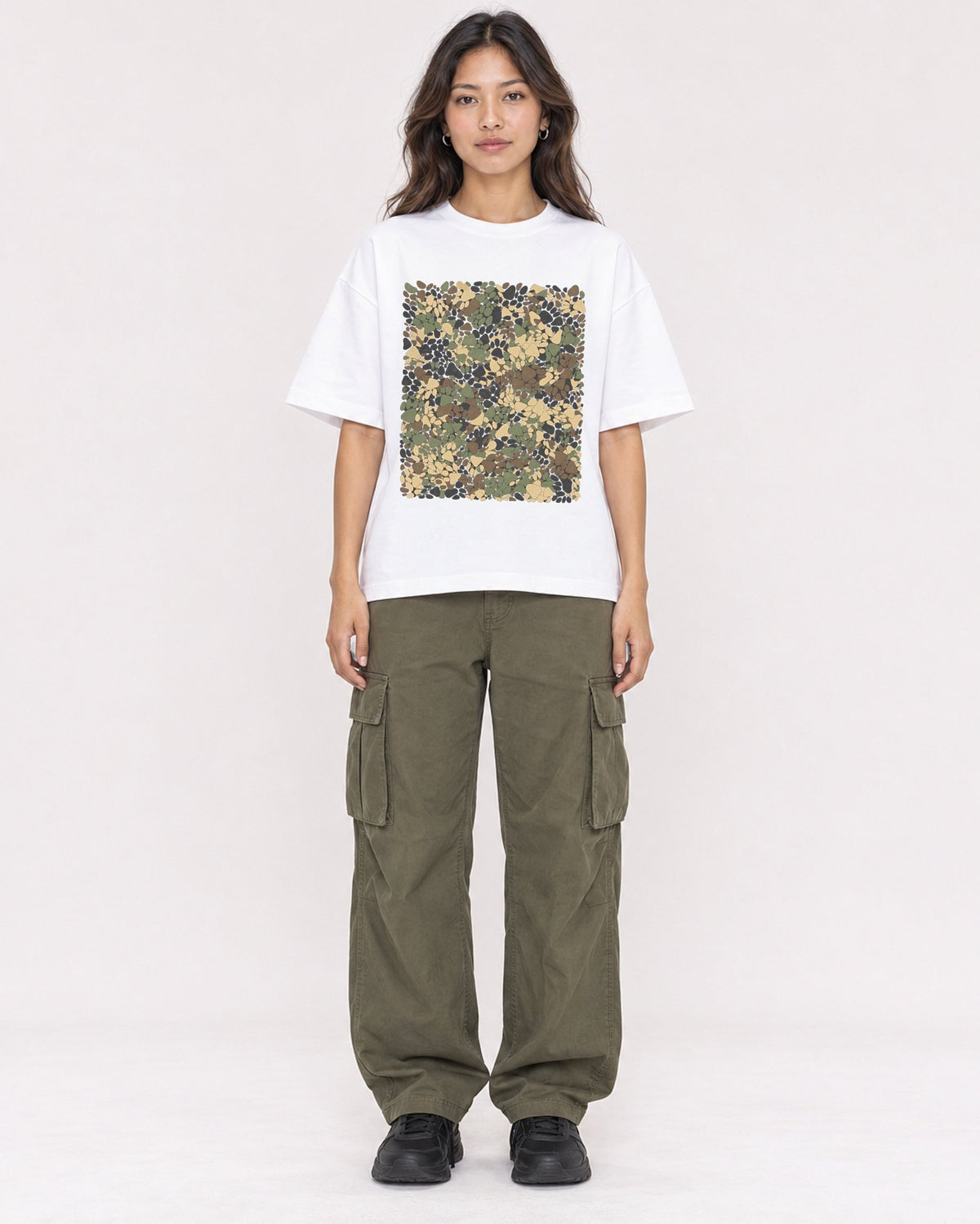 Mockup Boxy Heavyweight Tee White female full-body 02