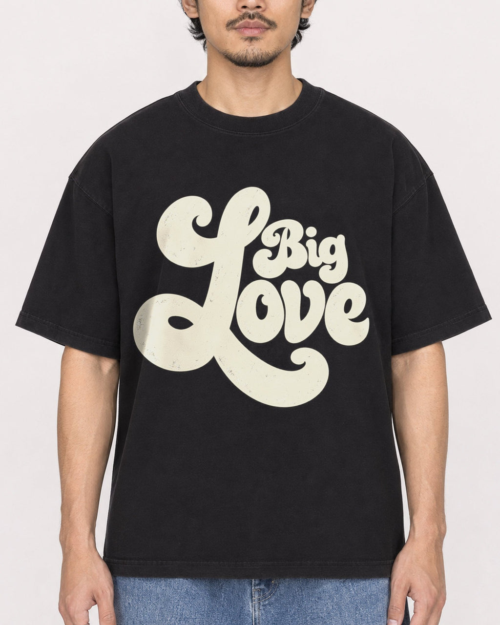 Mockup Boxy Heavyweight Tee Black male close-up 02