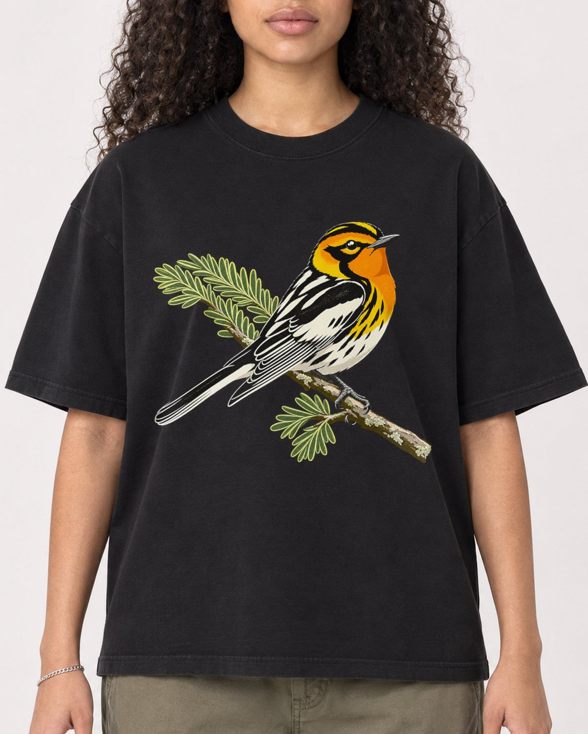 Mockup Boxy Heavyweight Tee Black female close-up 10