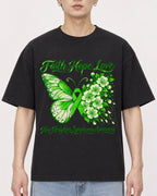 Mockup Boxy Heavyweight Tee Black male close-up 01
