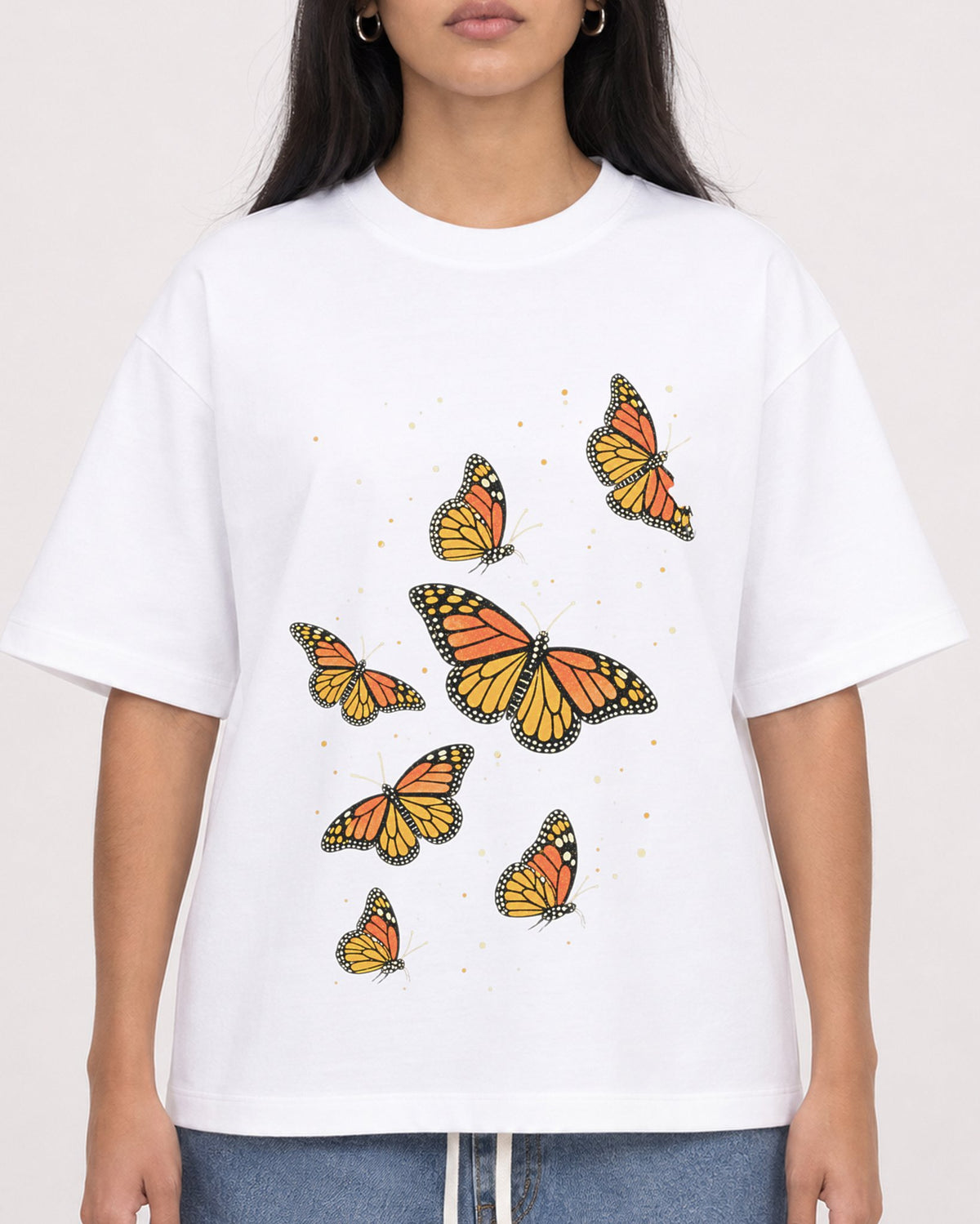 Mockup Boxy Heavyweight Tee White female close-up 46