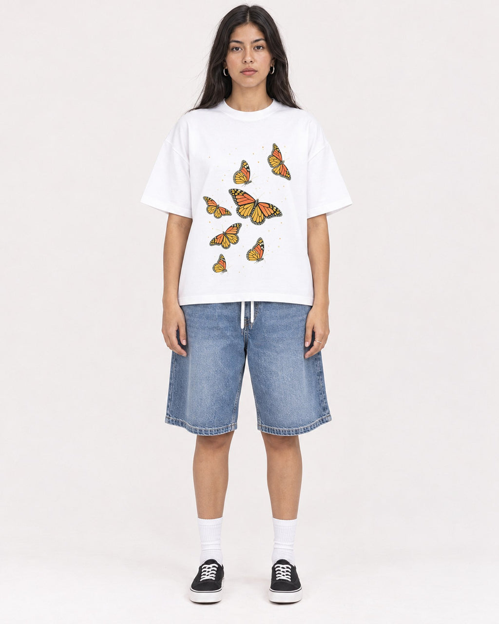 Mockup Boxy Heavyweight Tee White female full-body 46