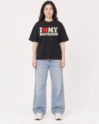 Mockup Boxy Heavyweight Tee Black female full-body 03