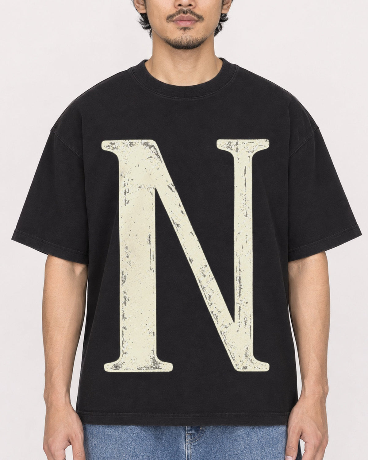 Mockup Boxy Heavyweight Tee Black male close-up 02