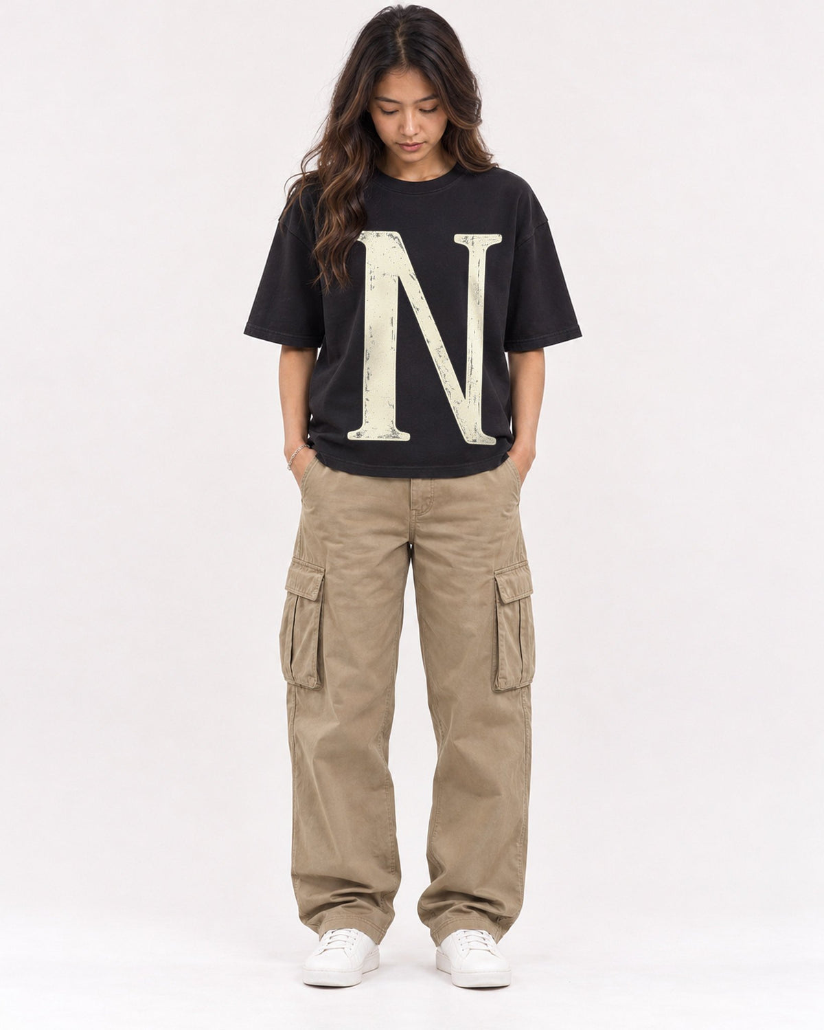 Mockup Boxy Heavyweight Tee Black female full-body 02