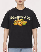 Mockup Boxy Heavyweight Tee Black male close-up 01