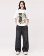 Mockup Boxy Heavyweight Tee White female full-body 03