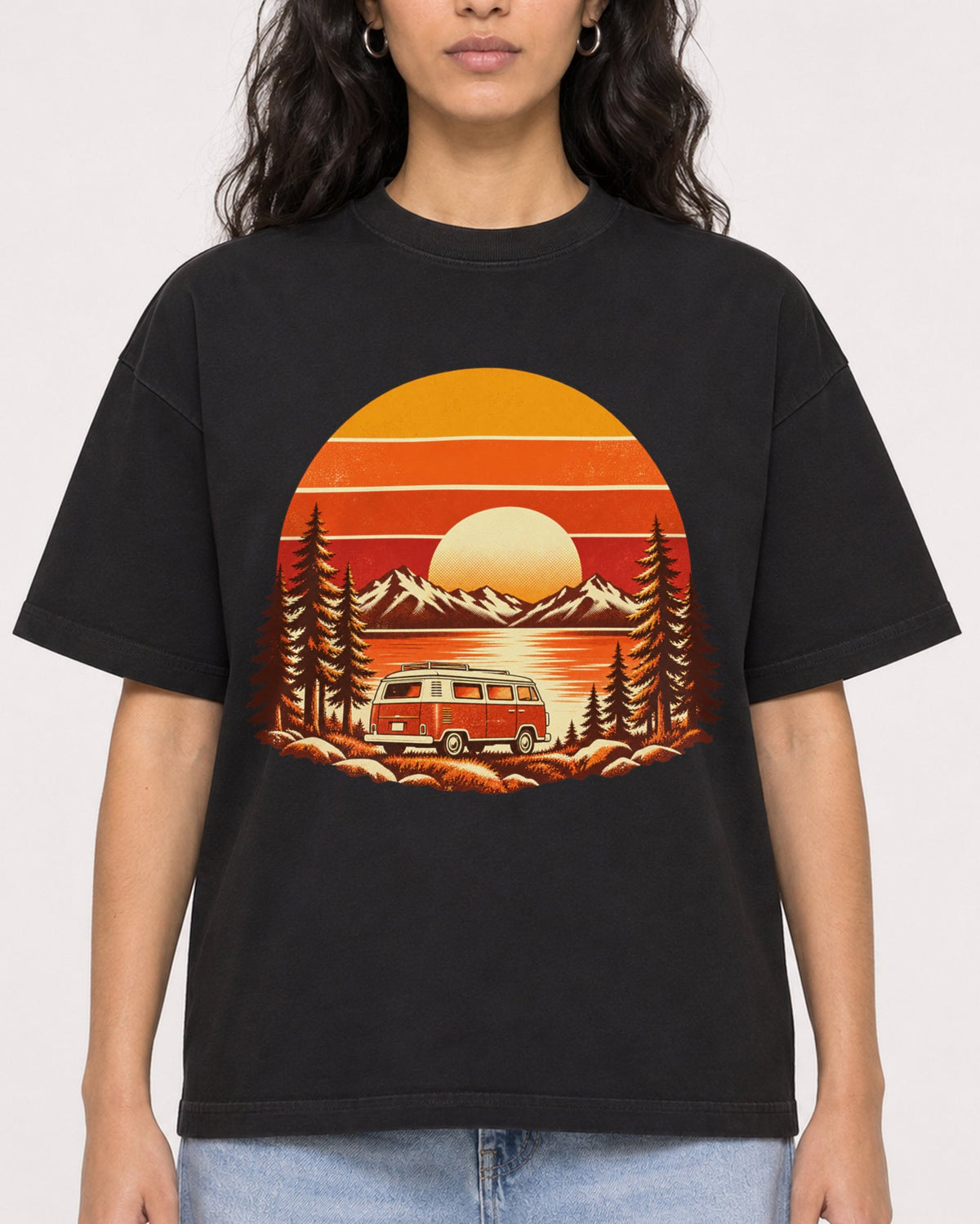 Mockup Boxy Heavyweight Tee Black female close-up 07