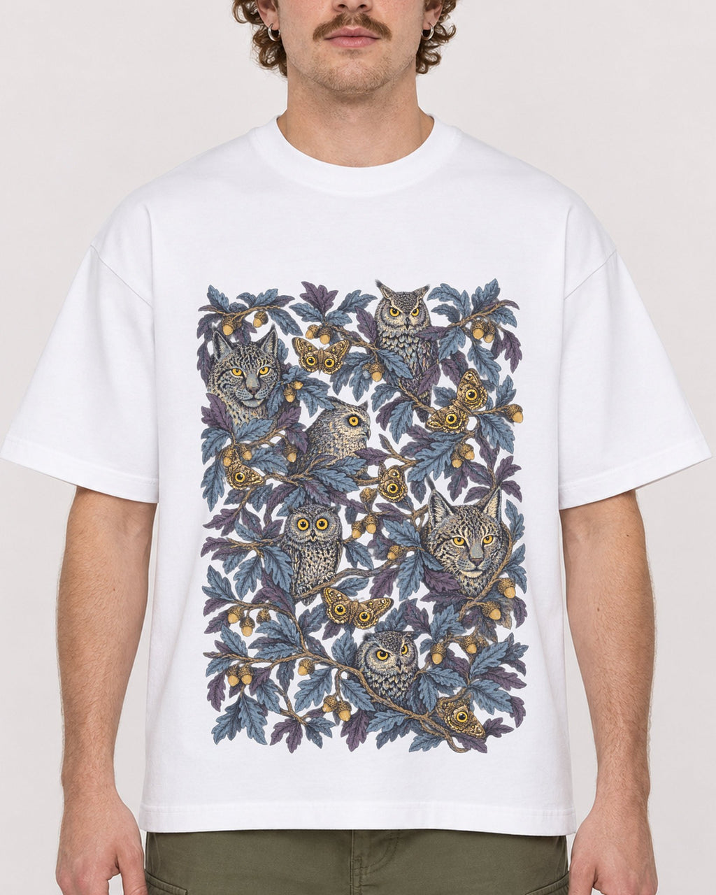 Mockup Boxy Heavyweight Tee White male close-up 09