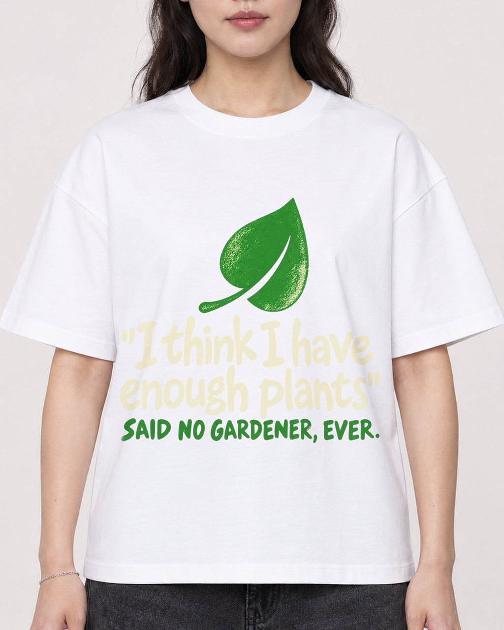Mockup Boxy Heavyweight Tee White female close-up 03