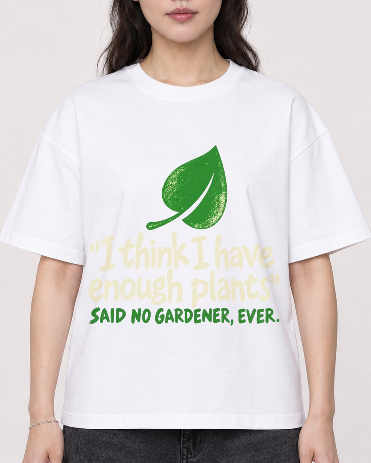 Mockup Boxy Heavyweight Tee White female close-up 03