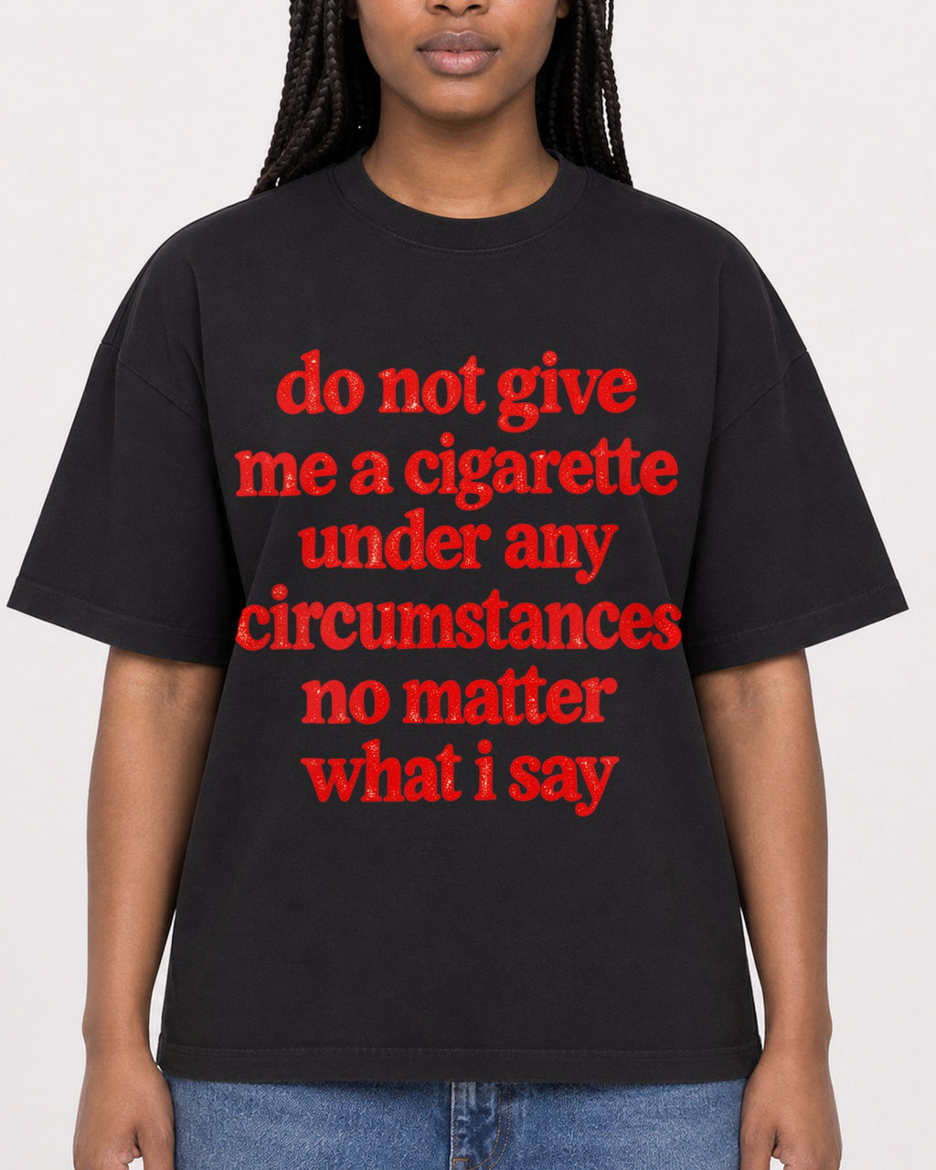Mockup Boxy Heavyweight Tee Black female close-up 04