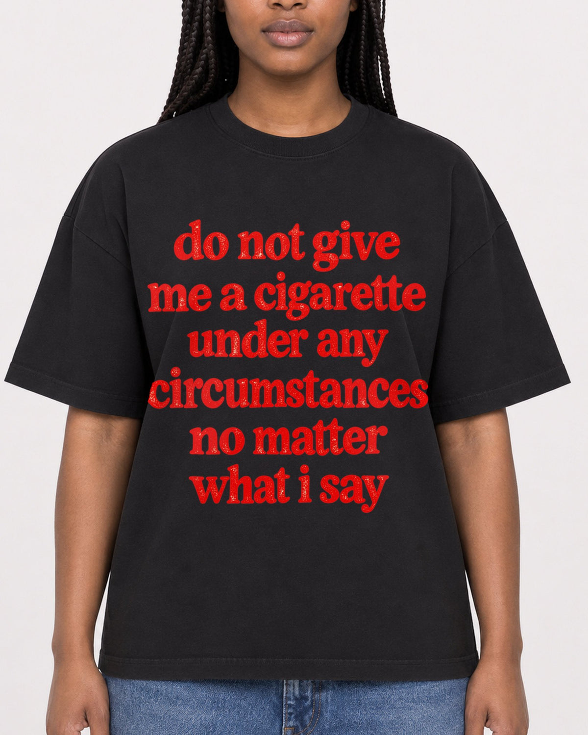 Mockup Boxy Heavyweight Tee Black female close-up 04