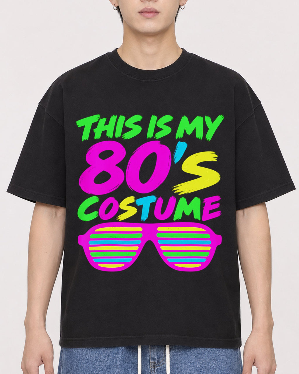 Mockup Boxy Heavyweight Tee Black male close-up 31