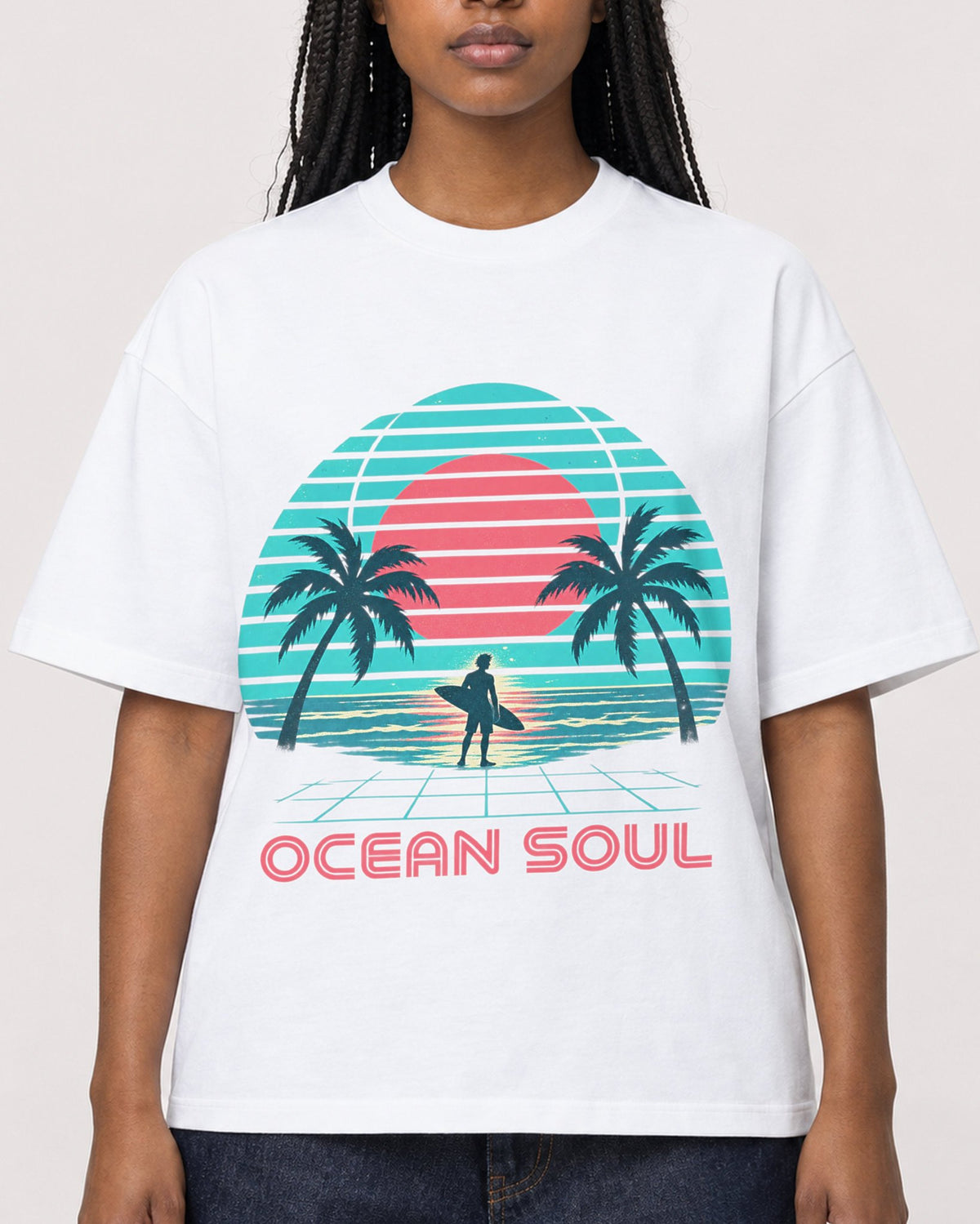 Mockup Boxy Heavyweight Tee White female close-up 04