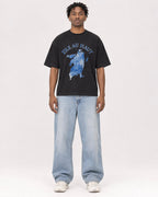 Mockup Boxy Heavyweight Tee Black male full-body 05