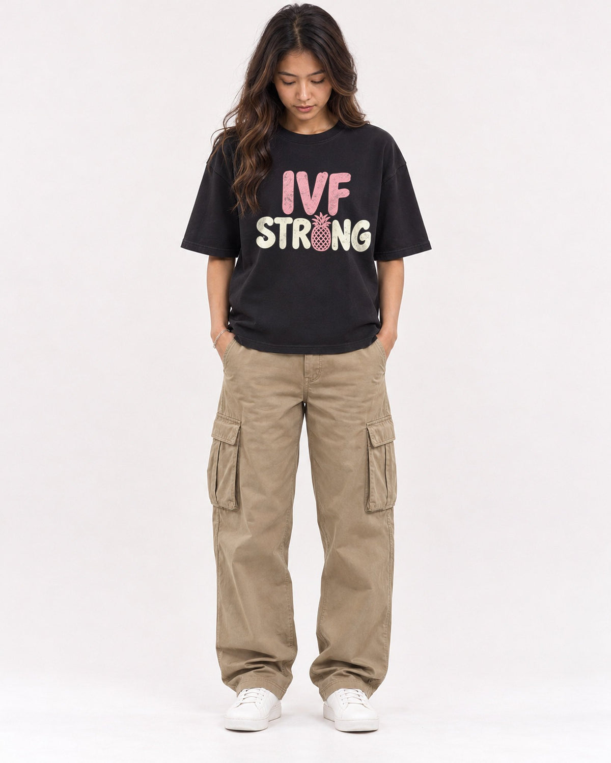 Mockup Boxy Heavyweight Tee Black female full-body 02