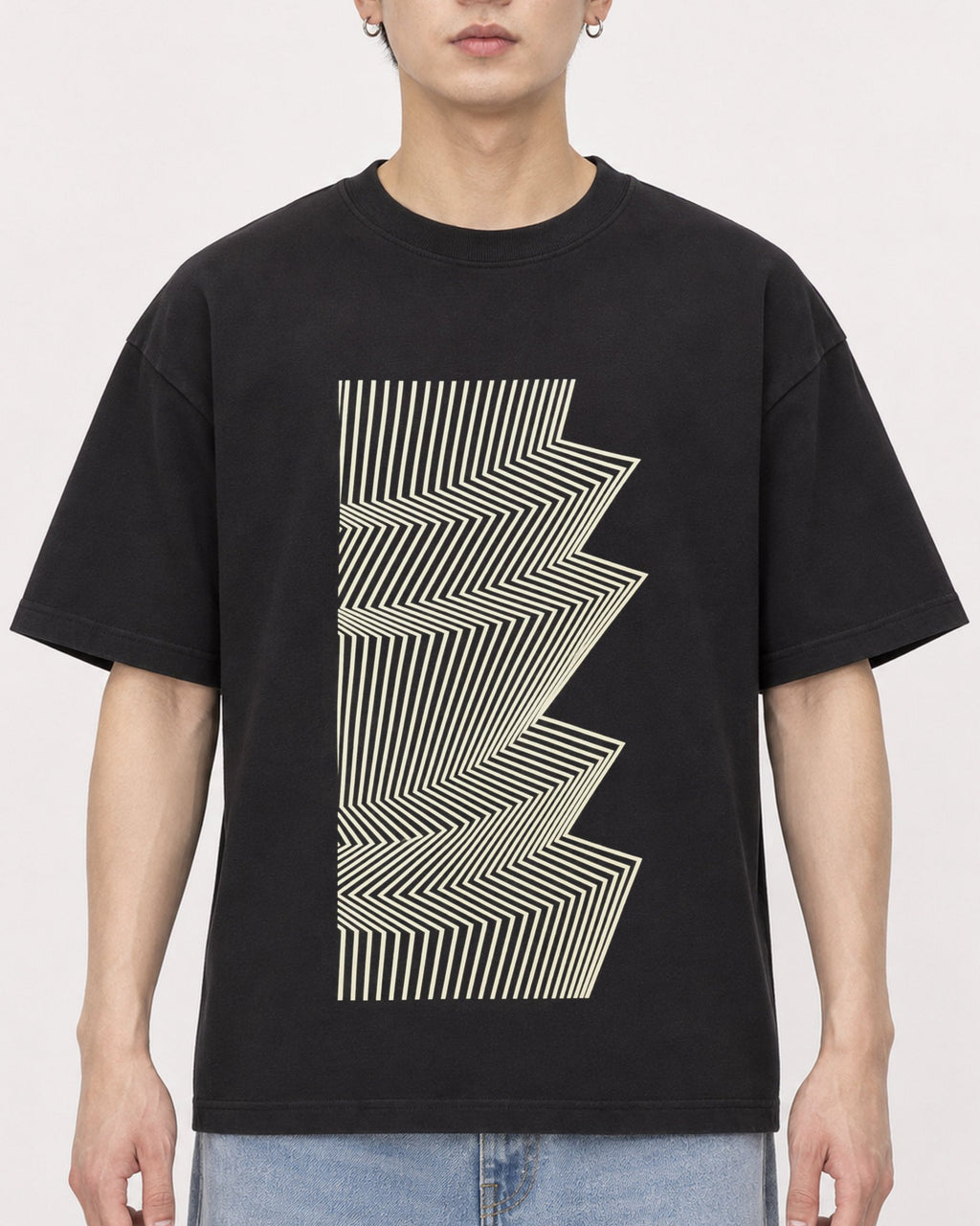 Mockup Boxy Heavyweight Tee Black male close-up 01