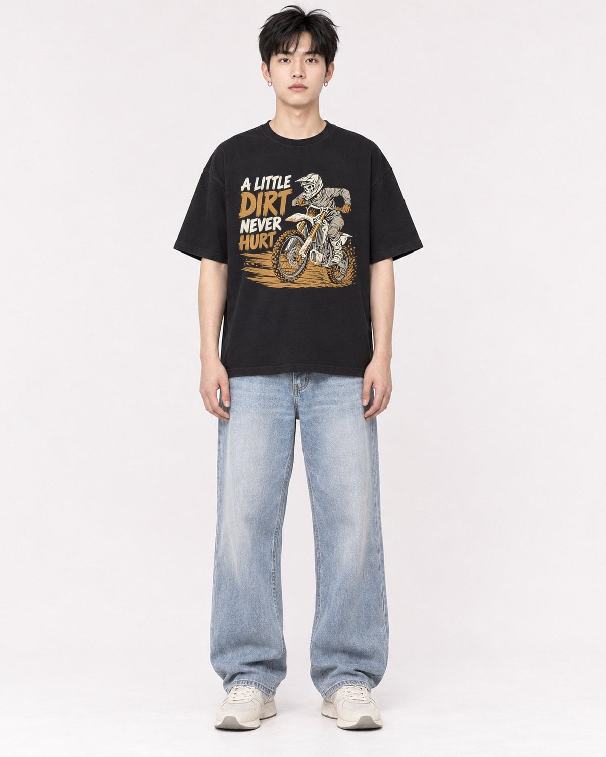Mockup Boxy Heavyweight Tee Black male full-body 01