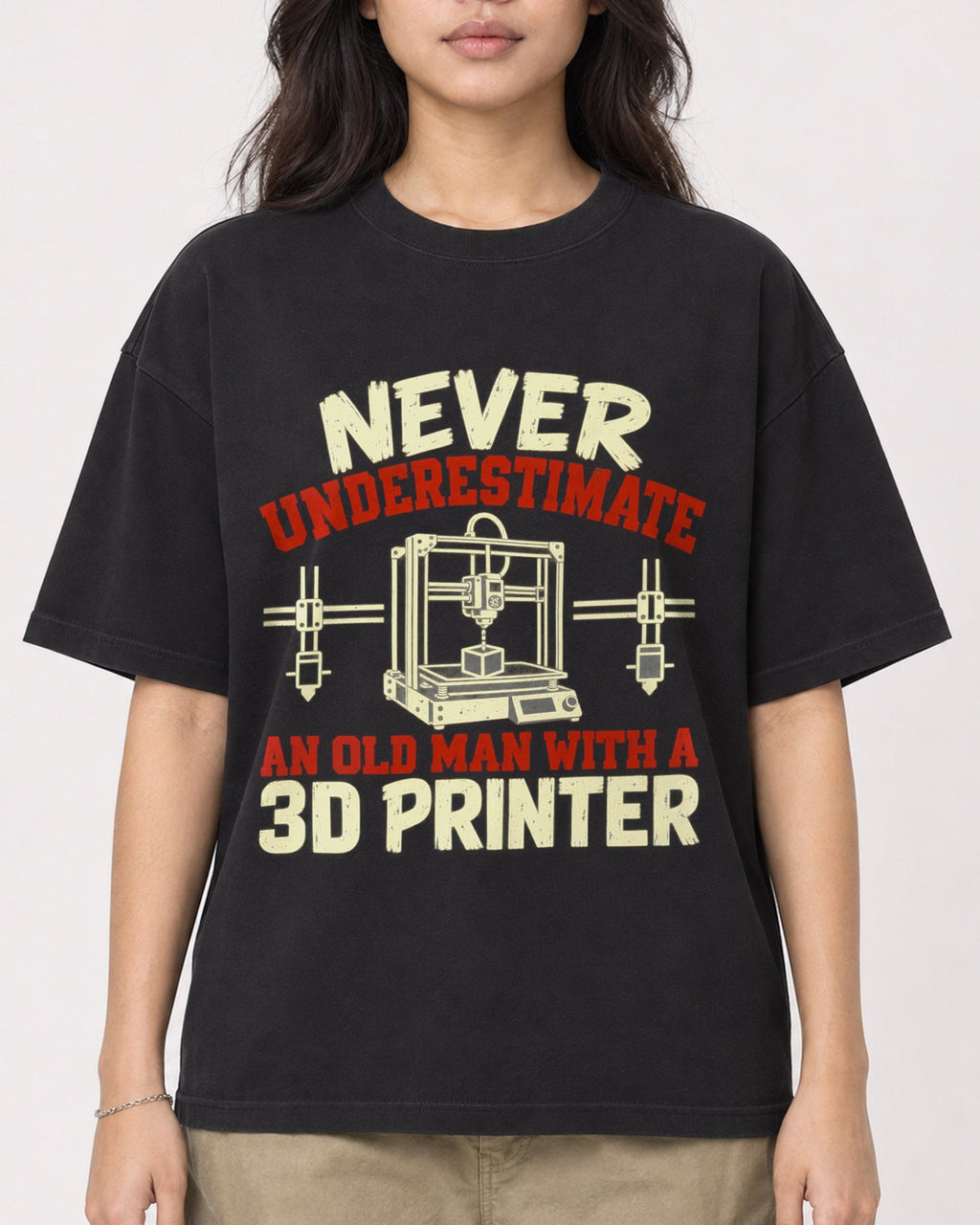 Mockup Boxy Heavyweight Tee Black female close-up 02