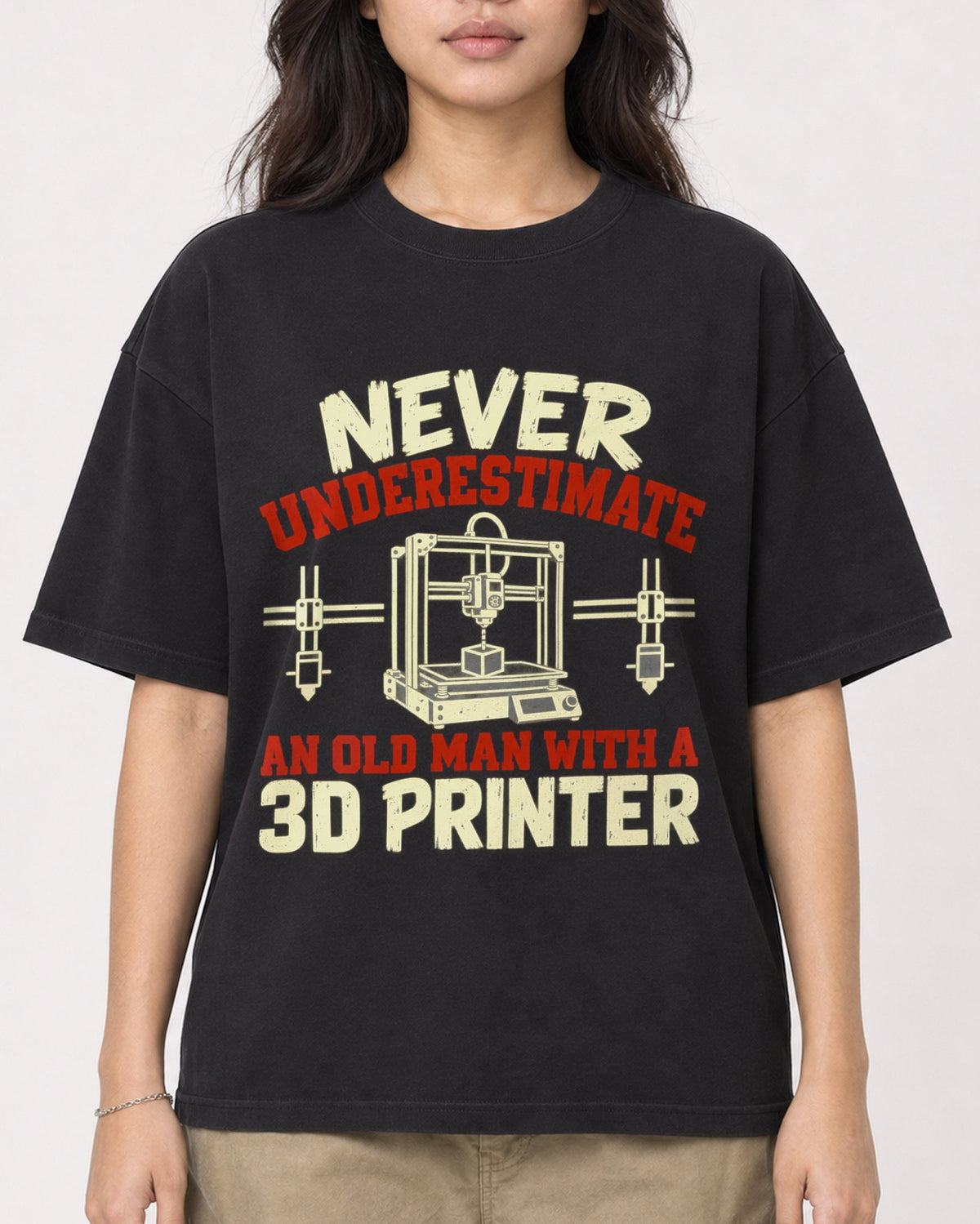 Mockup Boxy Heavyweight Tee Black female close-up 02
