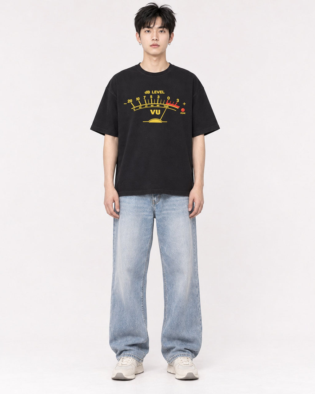 Mockup Boxy Heavyweight Tee Black male full-body 01