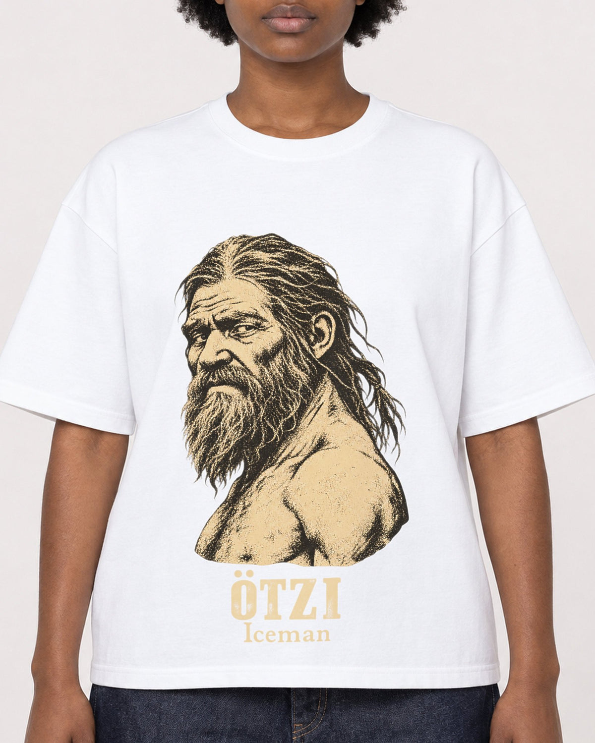 Mockup Boxy Heavyweight Tee White female close-up 14