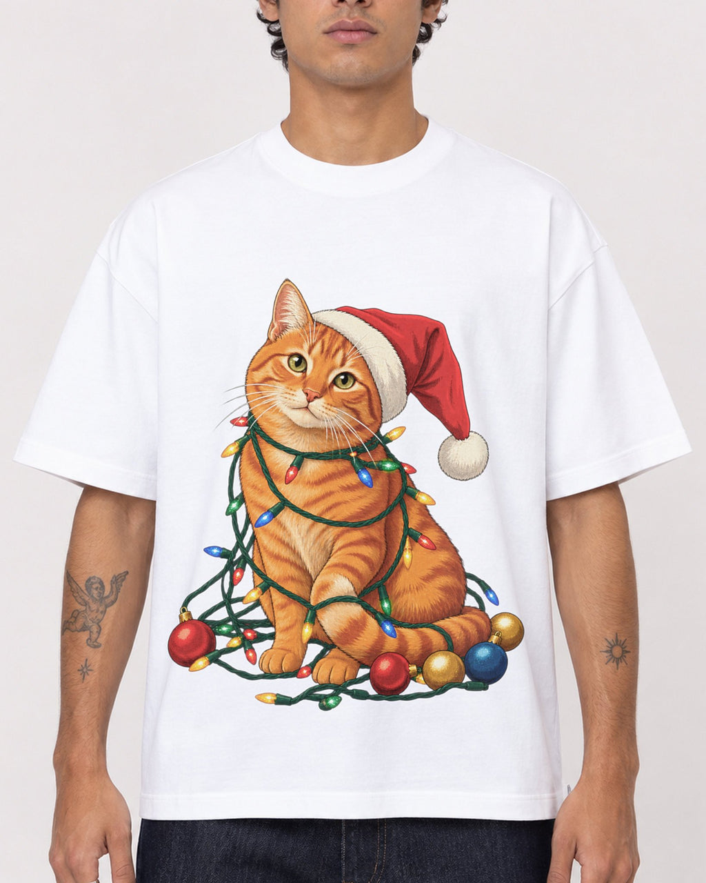 Mockup Boxy Heavyweight Tee White male close-up 06