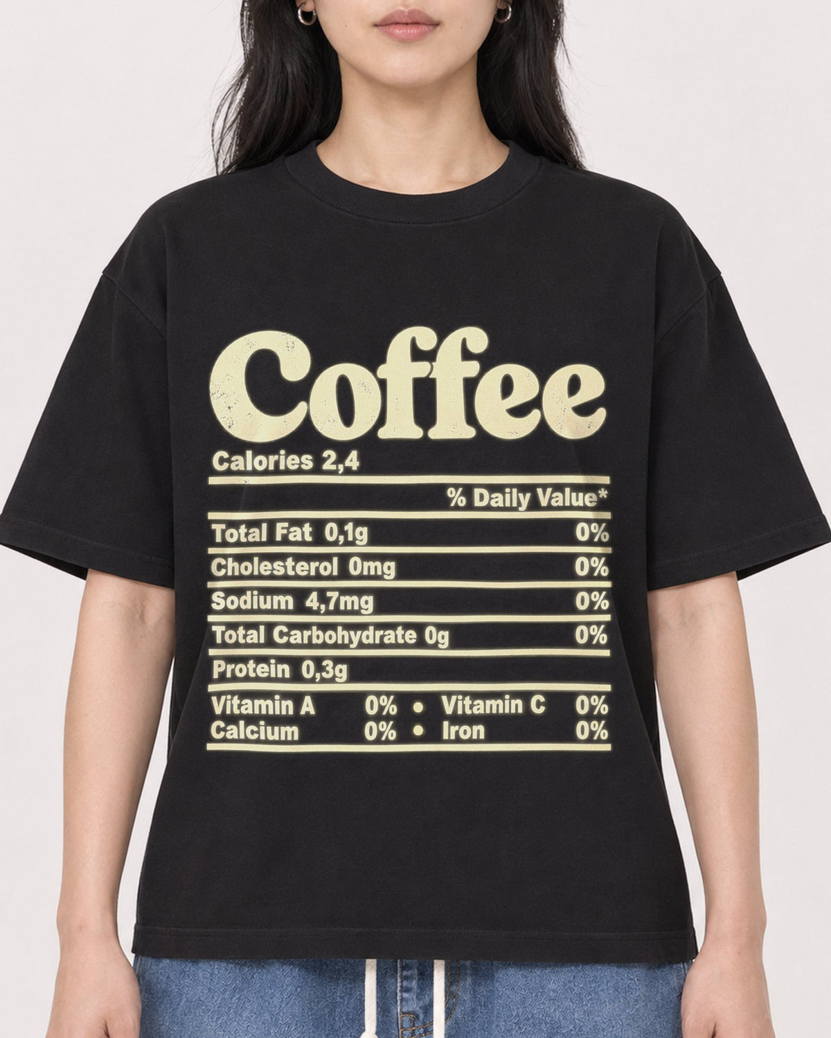 Mockup Boxy Heavyweight Tee Black female close-up 13