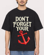 Mockup Boxy Heavyweight Tee Black male close-up 02