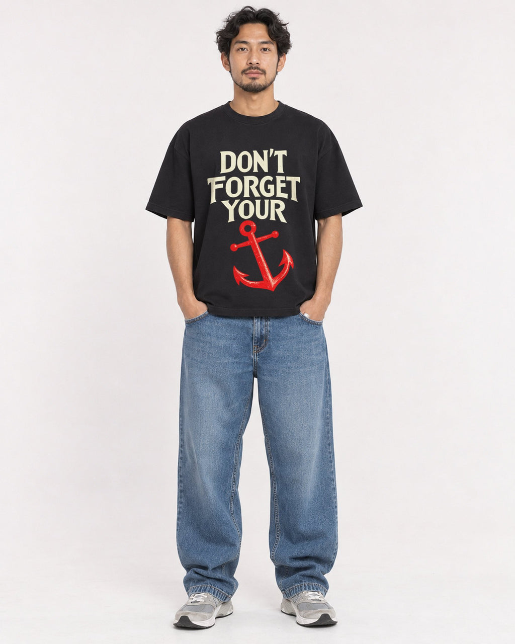 Mockup Boxy Heavyweight Tee Black male full-body 02