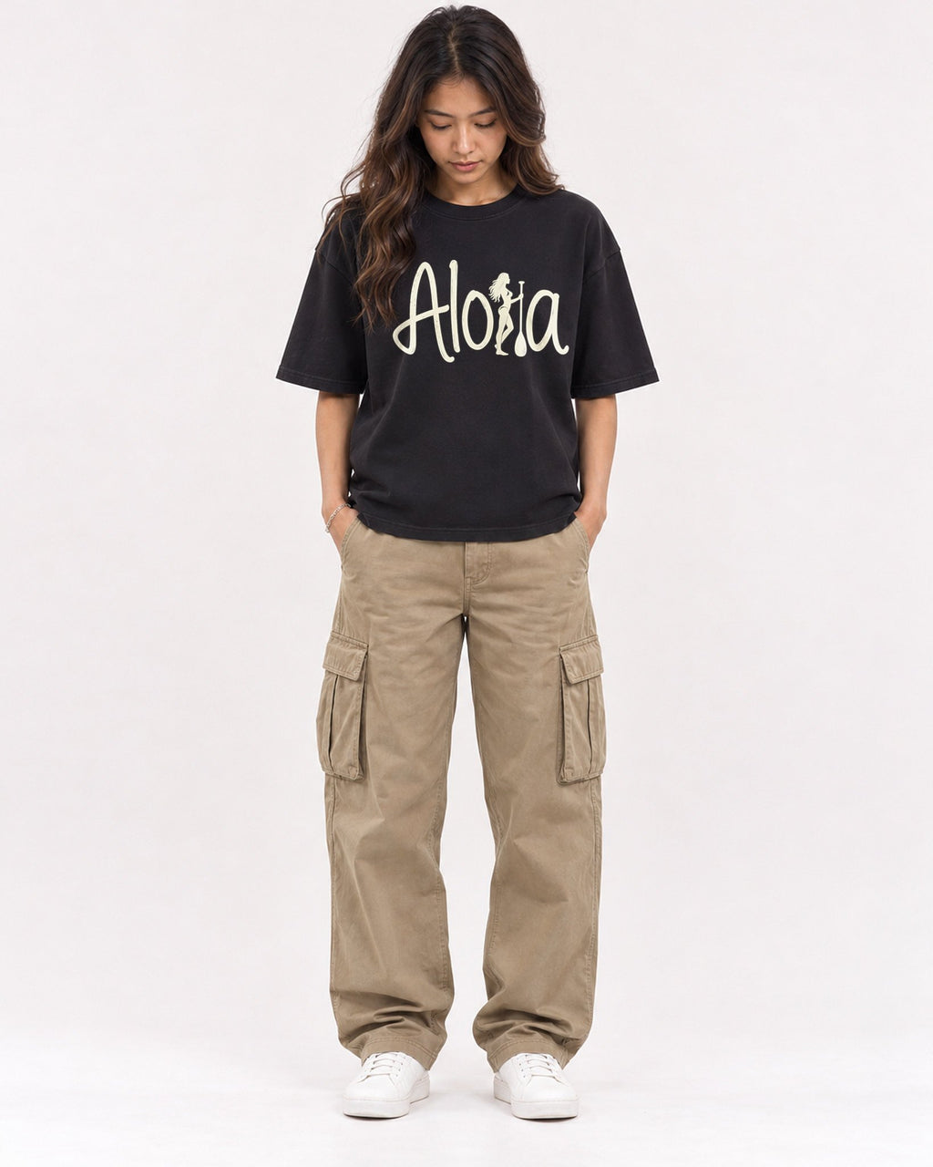Mockup Boxy Heavyweight Tee Black female full-body 02