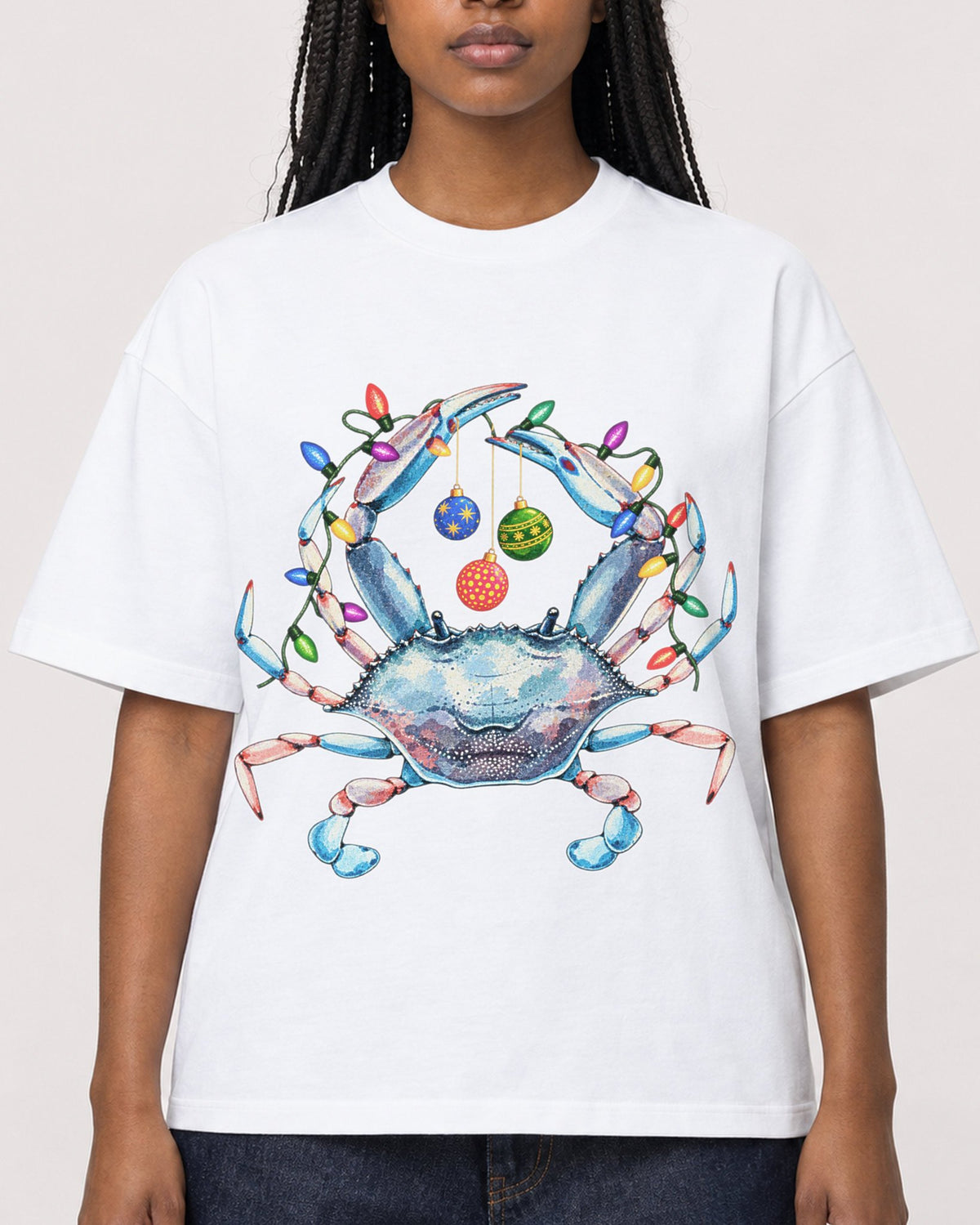 Mockup Boxy Heavyweight Tee White female close-up 04