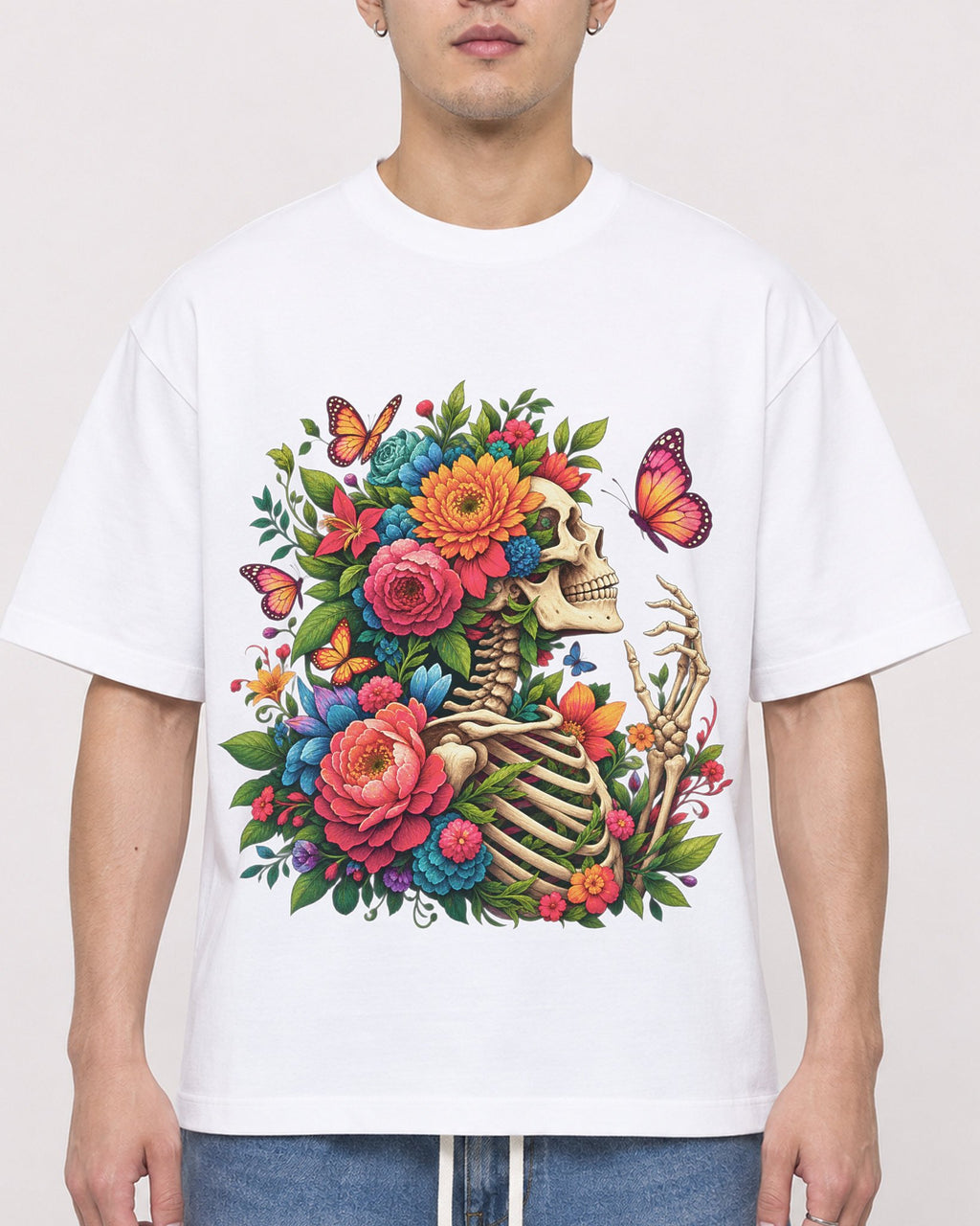 Mockup Boxy Heavyweight Tee White male close-up 13