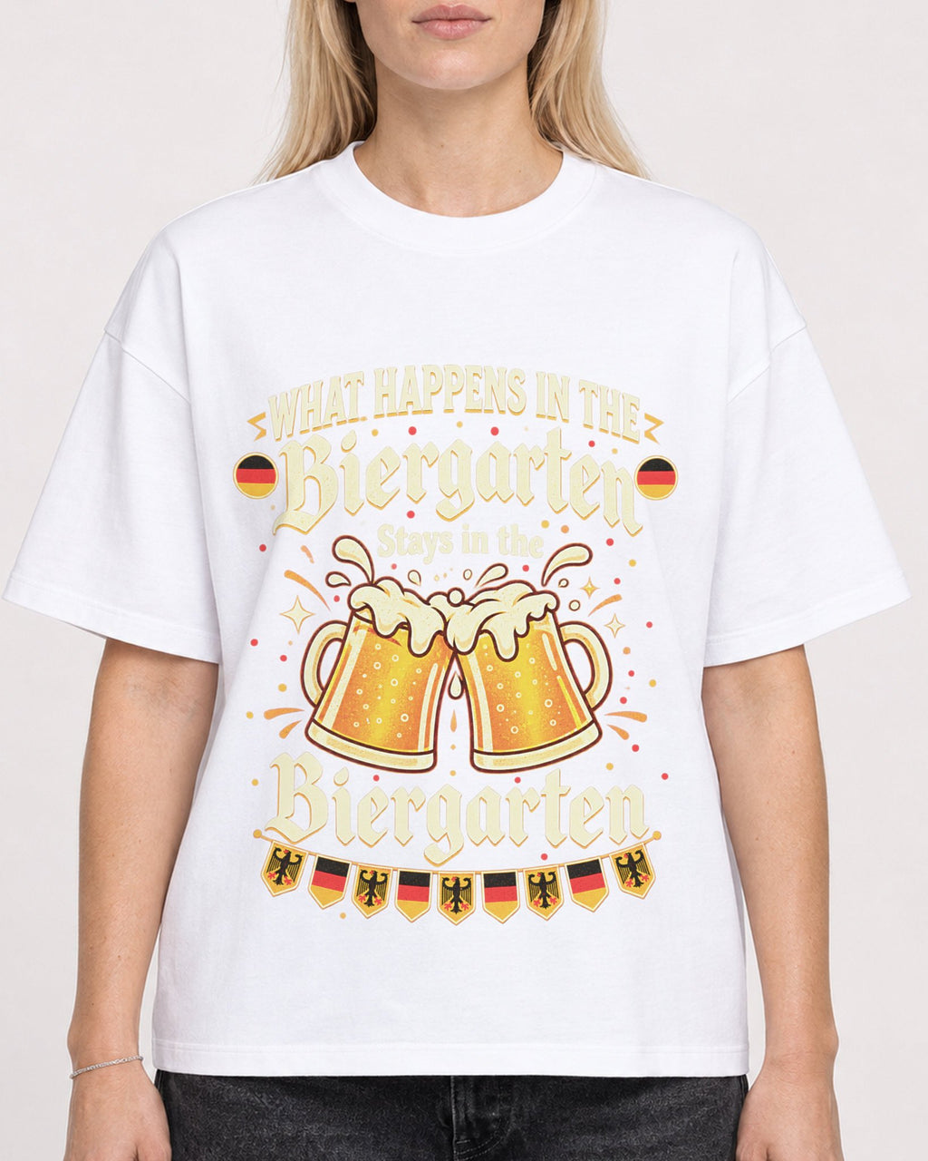 Mockup Boxy Heavyweight Tee White female close-up 08