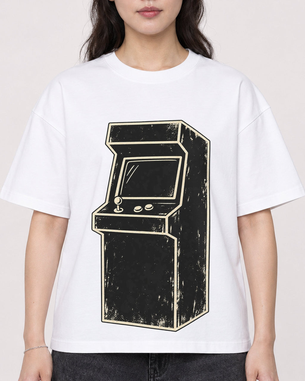 Mockup Boxy Heavyweight Tee White female close-up 03