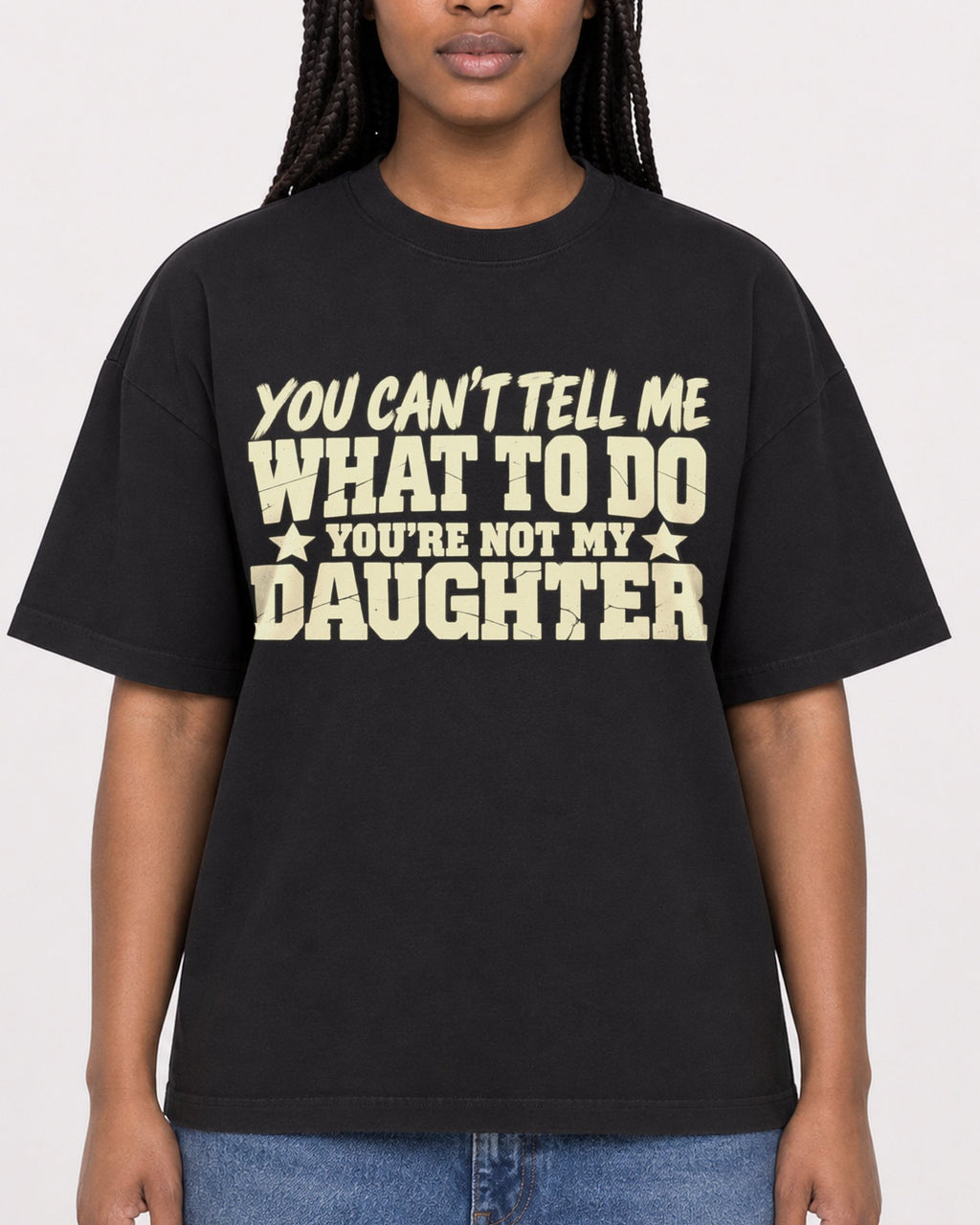Mockup Boxy Heavyweight Tee Black female close-up 04