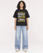 Mockup Boxy Heavyweight Tee Black female full-body 27